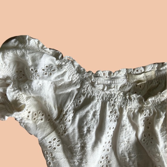 white lace top ☁️ - Picture 2 of 4